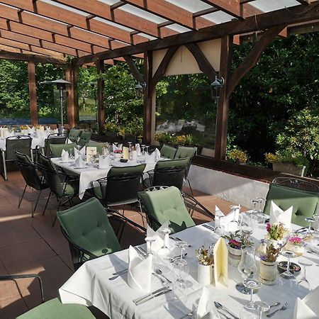 Hotel Holter Schlosskrug Schloß Holte-Stukenbrock 外观 照片